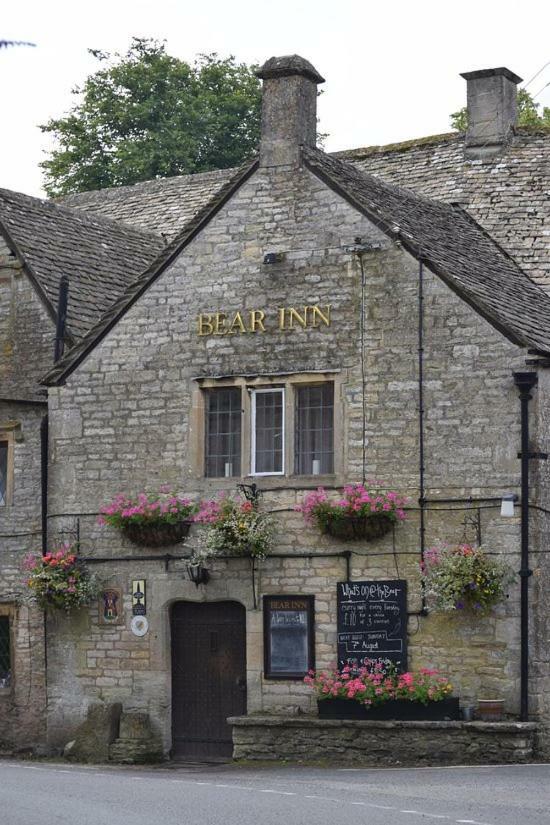 Bear Inn - Bisley Bisley  외부 사진